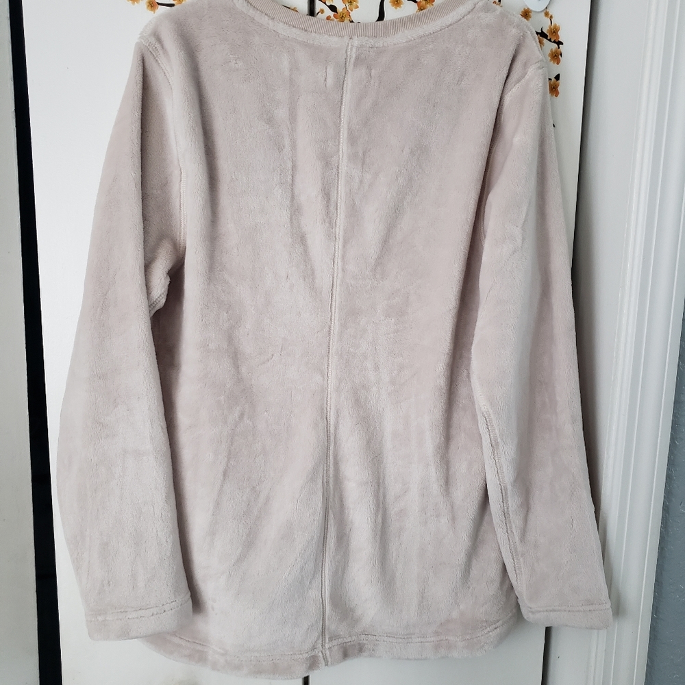 Ugg top - Picture 4 of 6